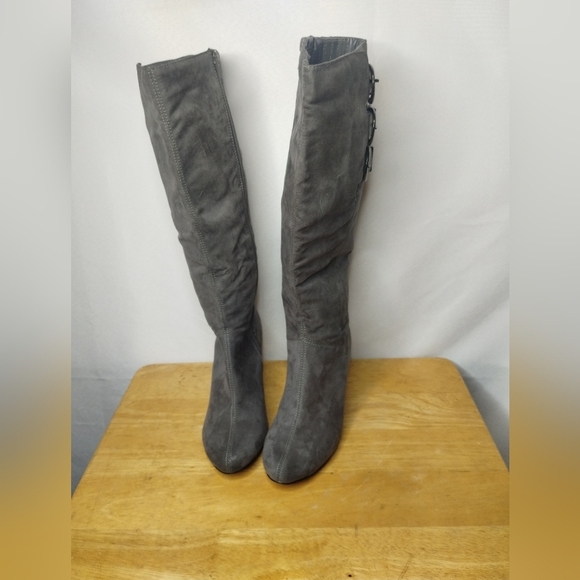 Bella Vita gray women's small heel size 7.5 boots - Picture 4 of 12